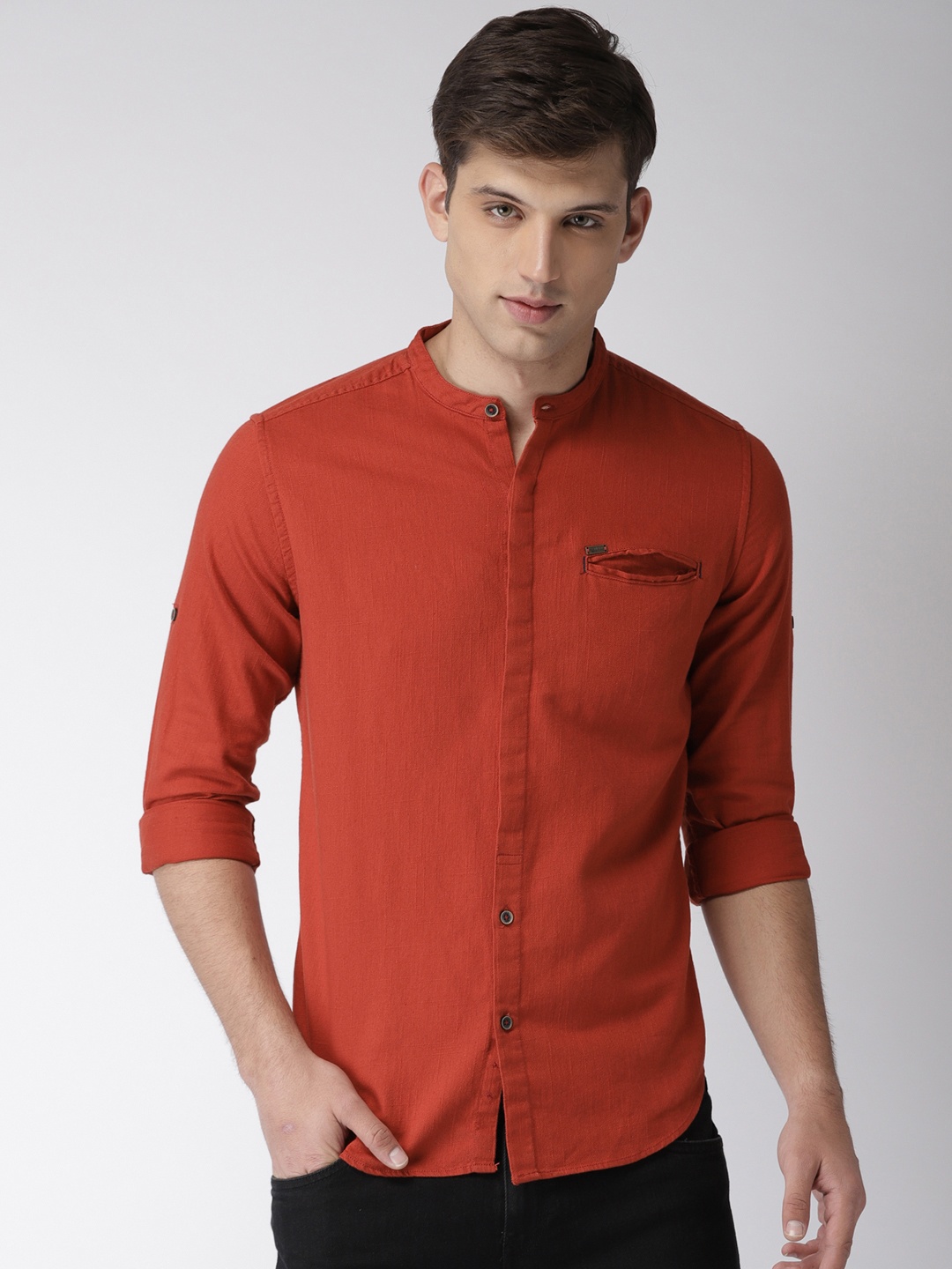 

LOCOMOTIVE Men Red Slim Fit Solid Casual Shirt