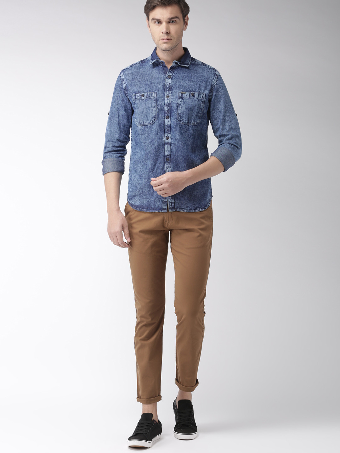 

LOCOMOTIVE Men Blue Slim Fit Solid Denim Casual Shirt