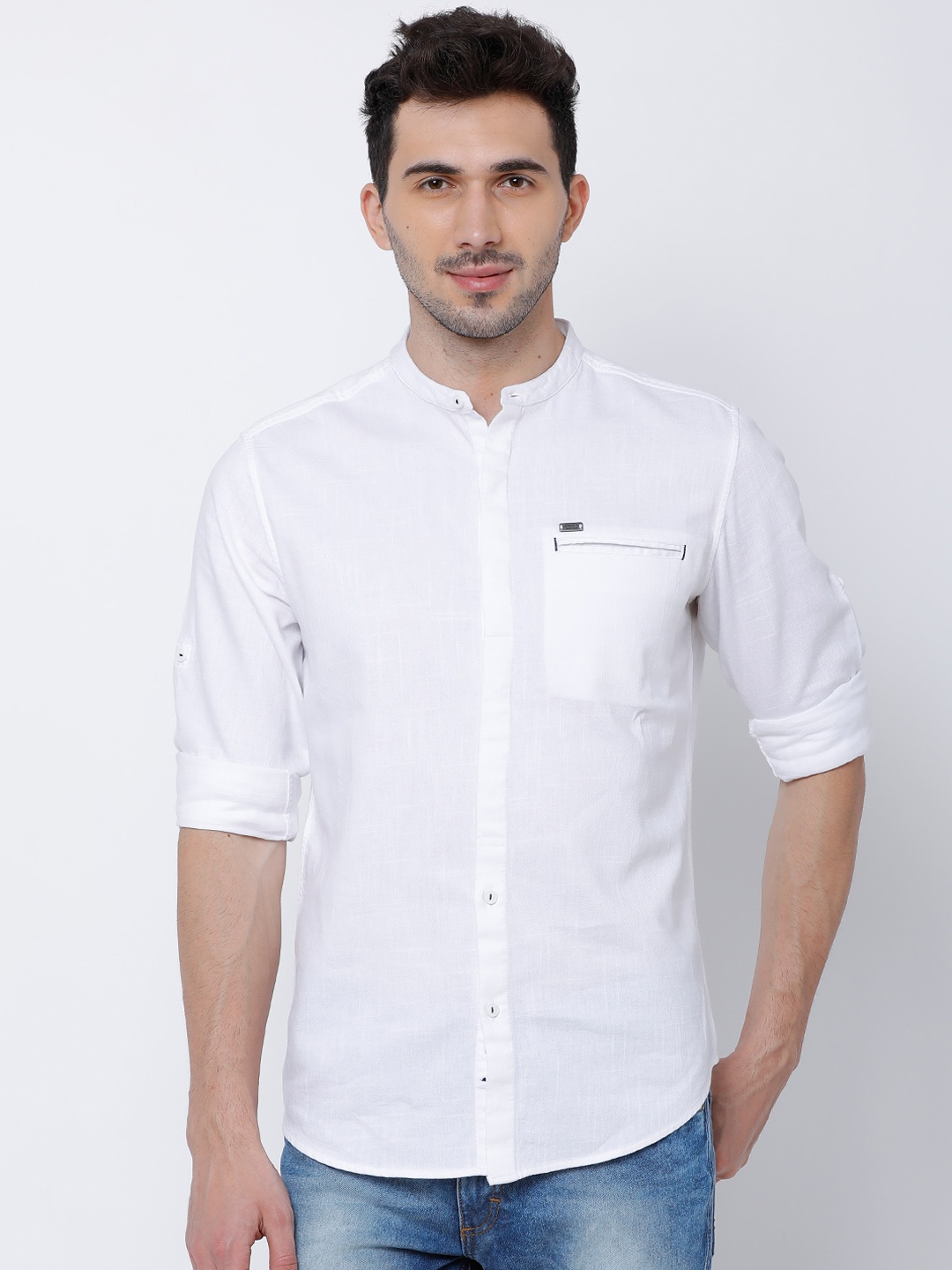 

LOCOMOTIVE Men White Slim Fit Solid Casual Shirt