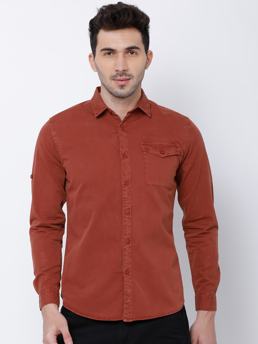 

LOCOMOTIVE Men Red Slim Fit Solid Casual Shirt
