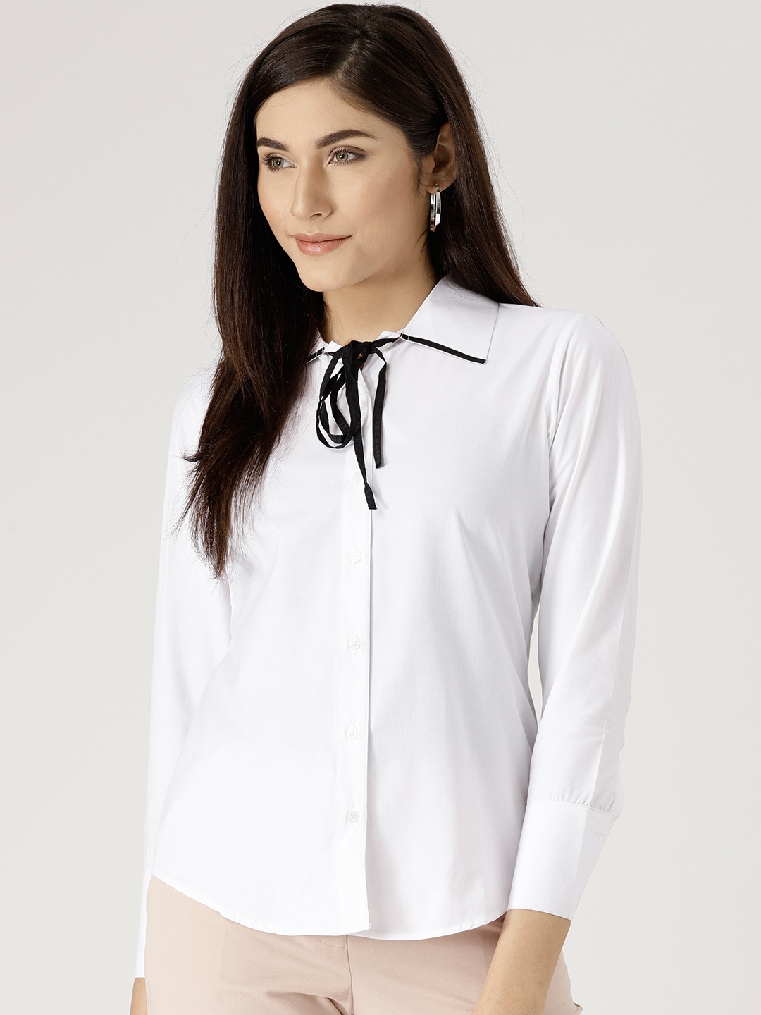 

AKS Couture Women White Regular Fit Solid Casual Shirt