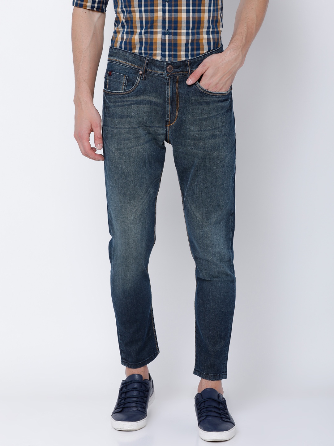 

LOCOMOTIVE Men Blue Tapered Fit Mid-Rise Clean Look Stretchable Jeans