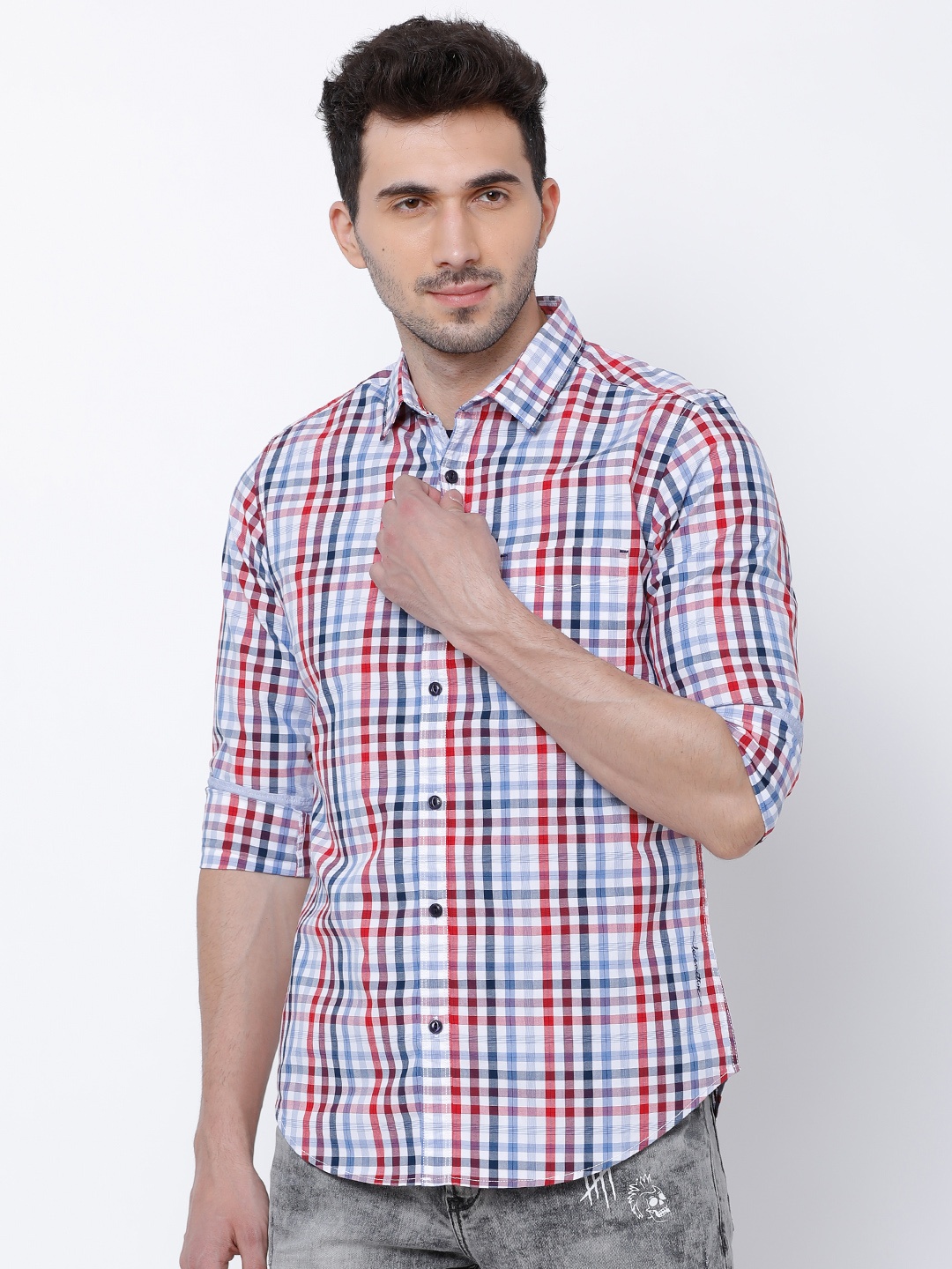 

LOCOMOTIVE Men White & Blue Slim Fit Checked Casual Shirt
