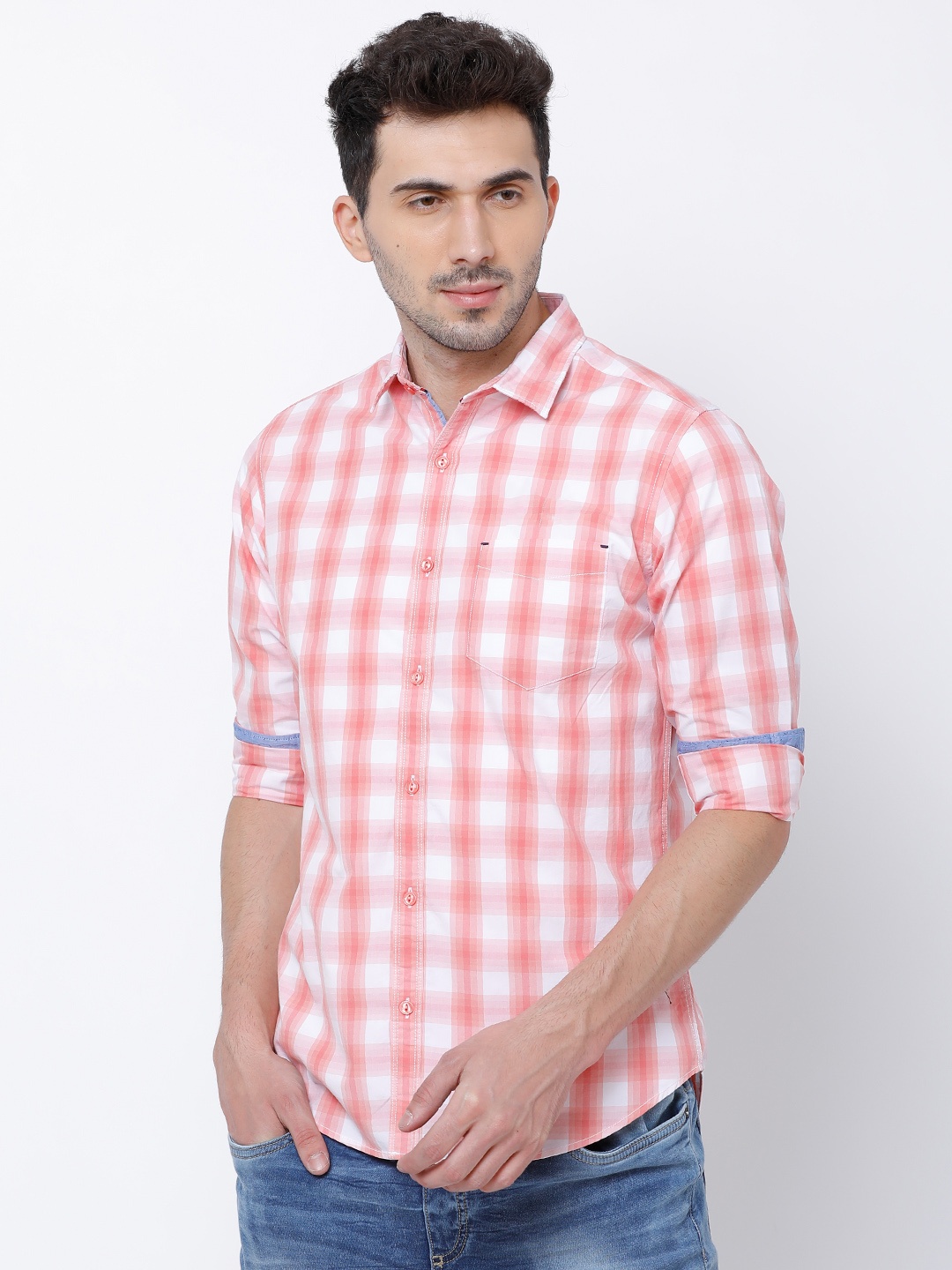 

LOCOMOTIVE Men Coral Pink & White Slim Fit Checked Casual Shirt