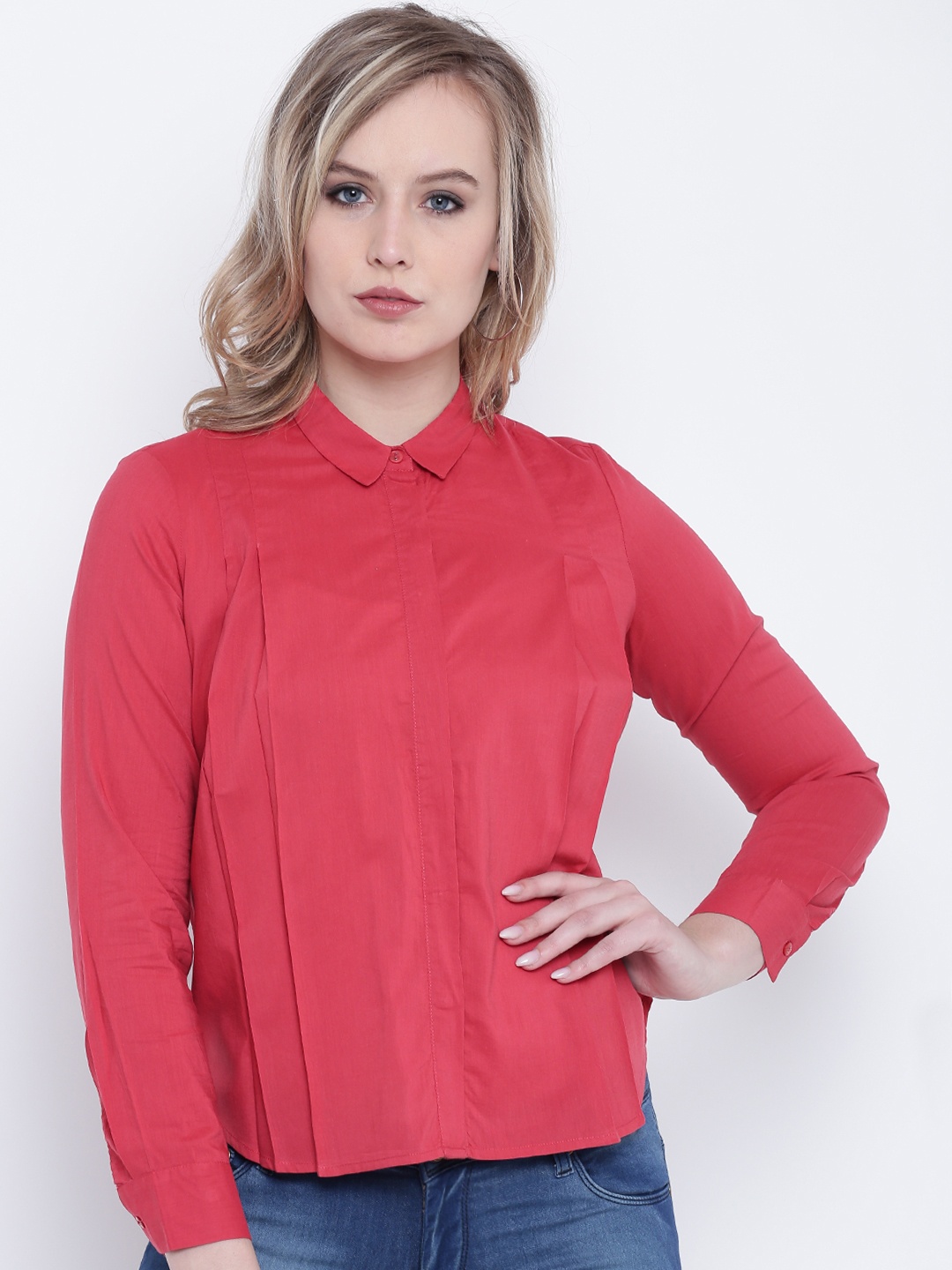 

Wills Lifestyle Women Red Regular Fit Solid Casual Shirt