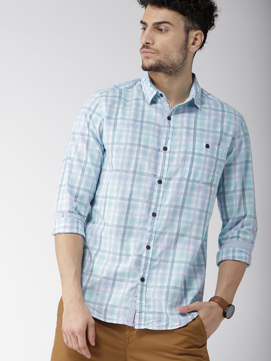 

LOCOMOTIVE Men Blue & White Slim Fit Checked Casual Shirt