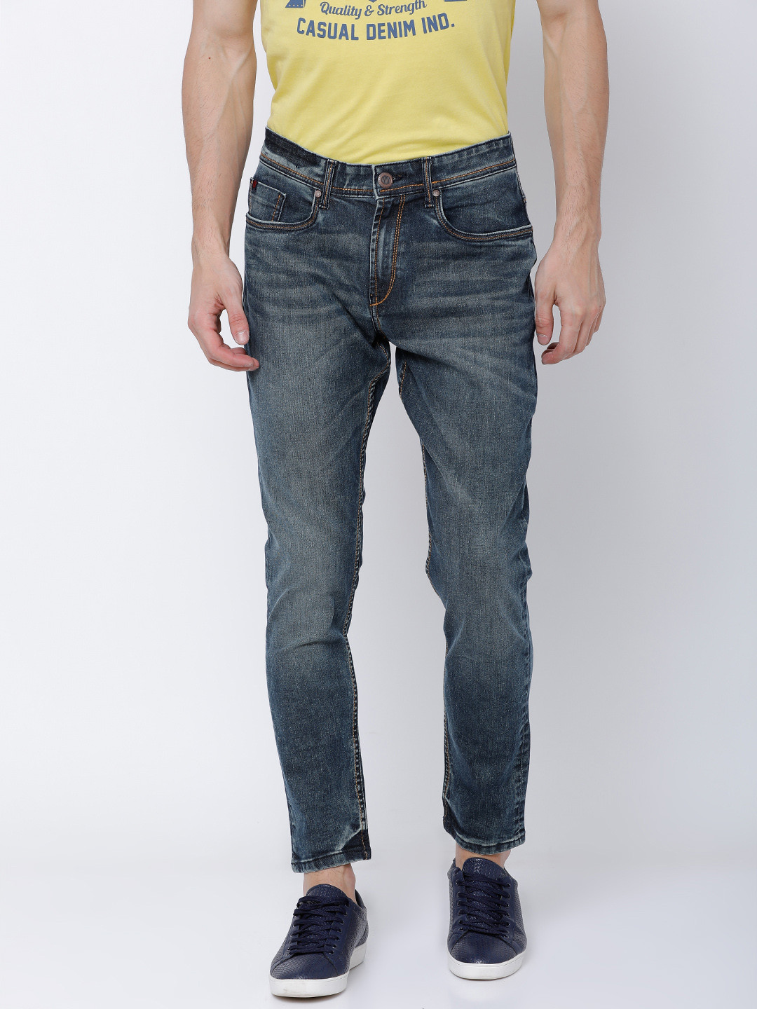 

LOCOMOTIVE Men Blue Tapered Fit Mid-Rise Clean Look Stretchable Jeans