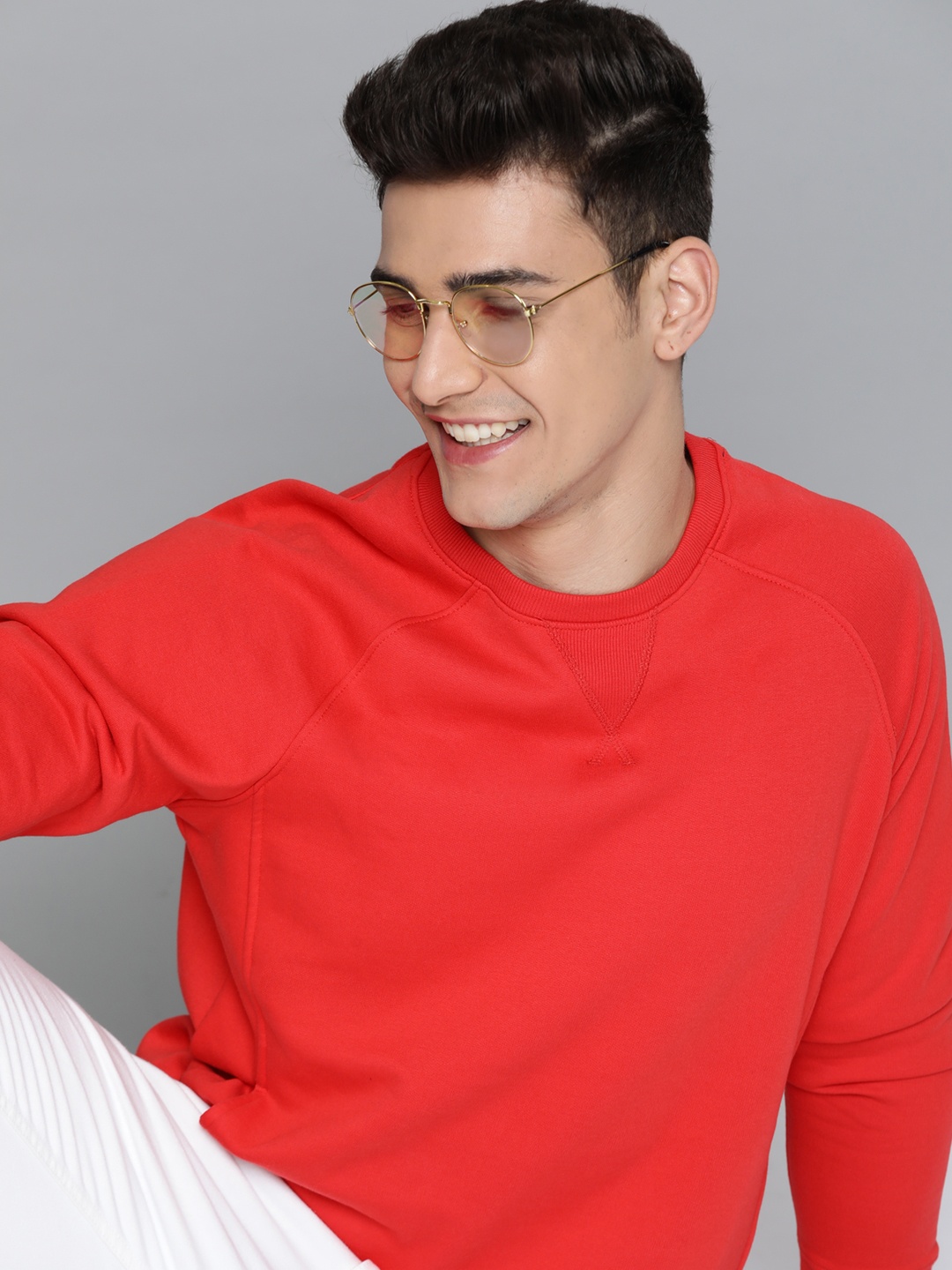 

Mast & Harbour Men Red Solid Sweatshirt