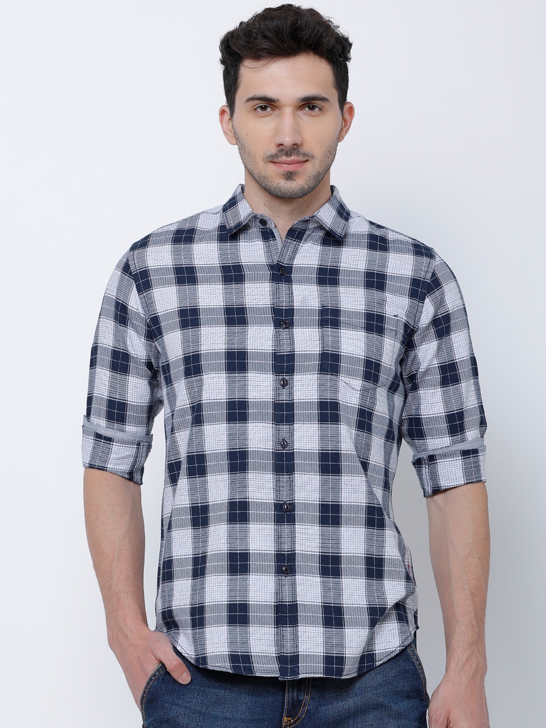 

LOCOMOTIVE Men Navy Blue & White Slim Fit Checked Casual Shirt