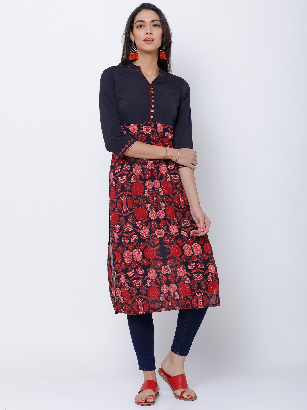 

Vishudh Women Navy Blue & Red Printed Straight Kurta