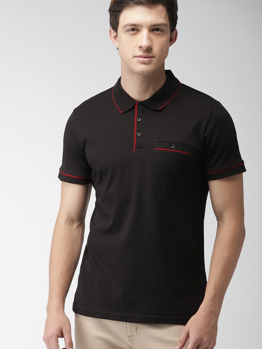 

FOREVER 21 Men Black Solid Polo Collar T-shirt with Chest Pocket