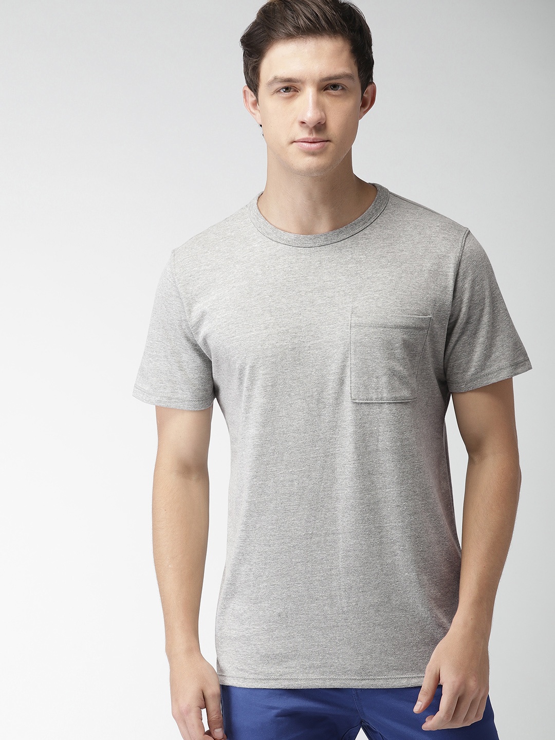 

FOREVER 21 Men Grey Melange Solid Round Neck T-shirt with Chest Pocket