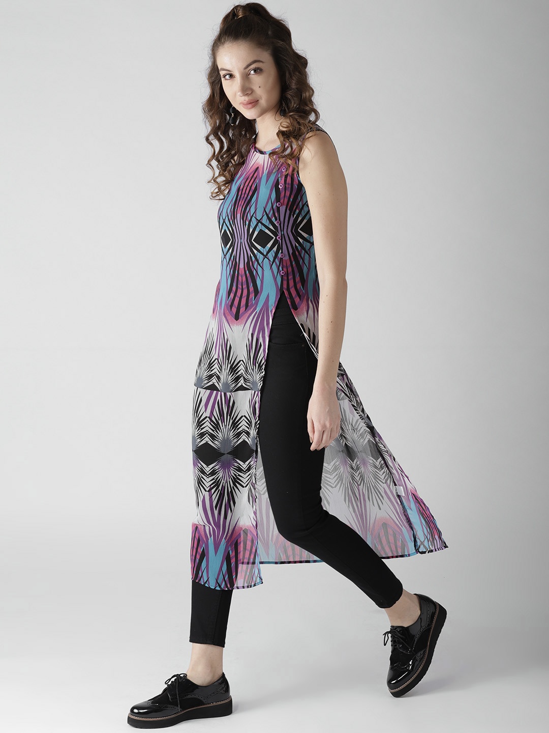 

Style Quotient by noi Multicoloured Printed Longline Tunic, Multi