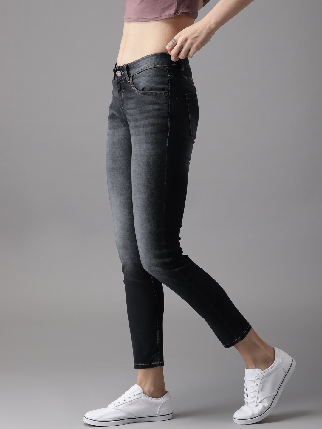 

HERE&NOW Women Grey Skinny Fit Mid-Rise Clean Look Stretchable Cropped Jeans