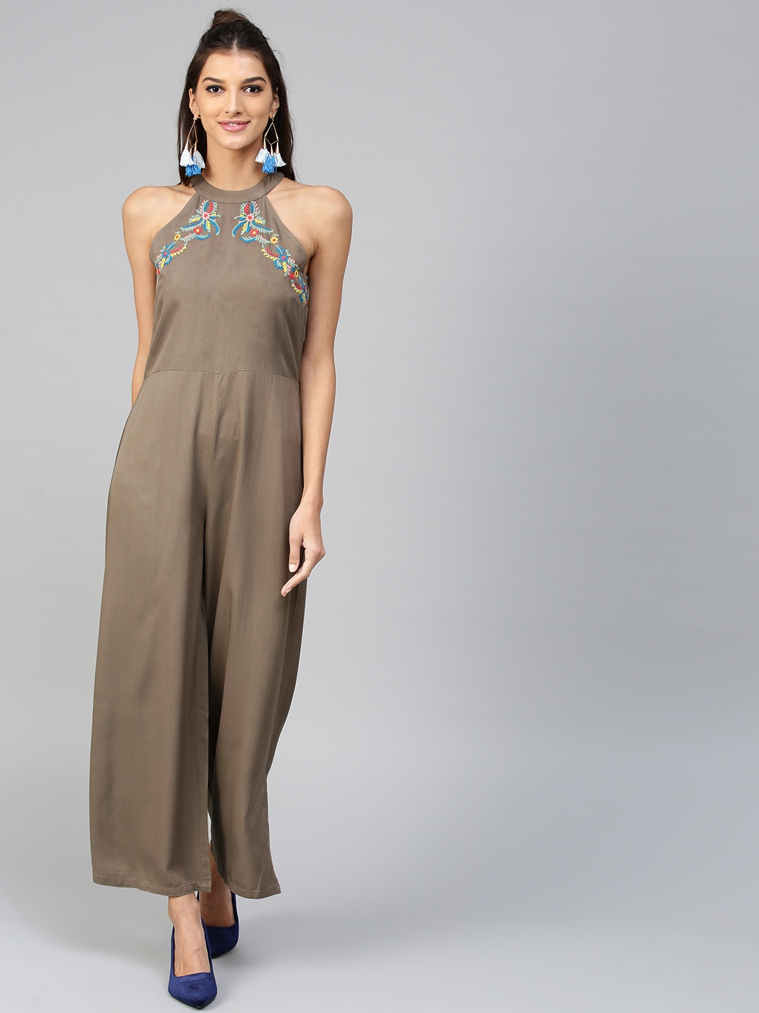 

SASSAFRAS Taupe Solid Basic Jumpsuit