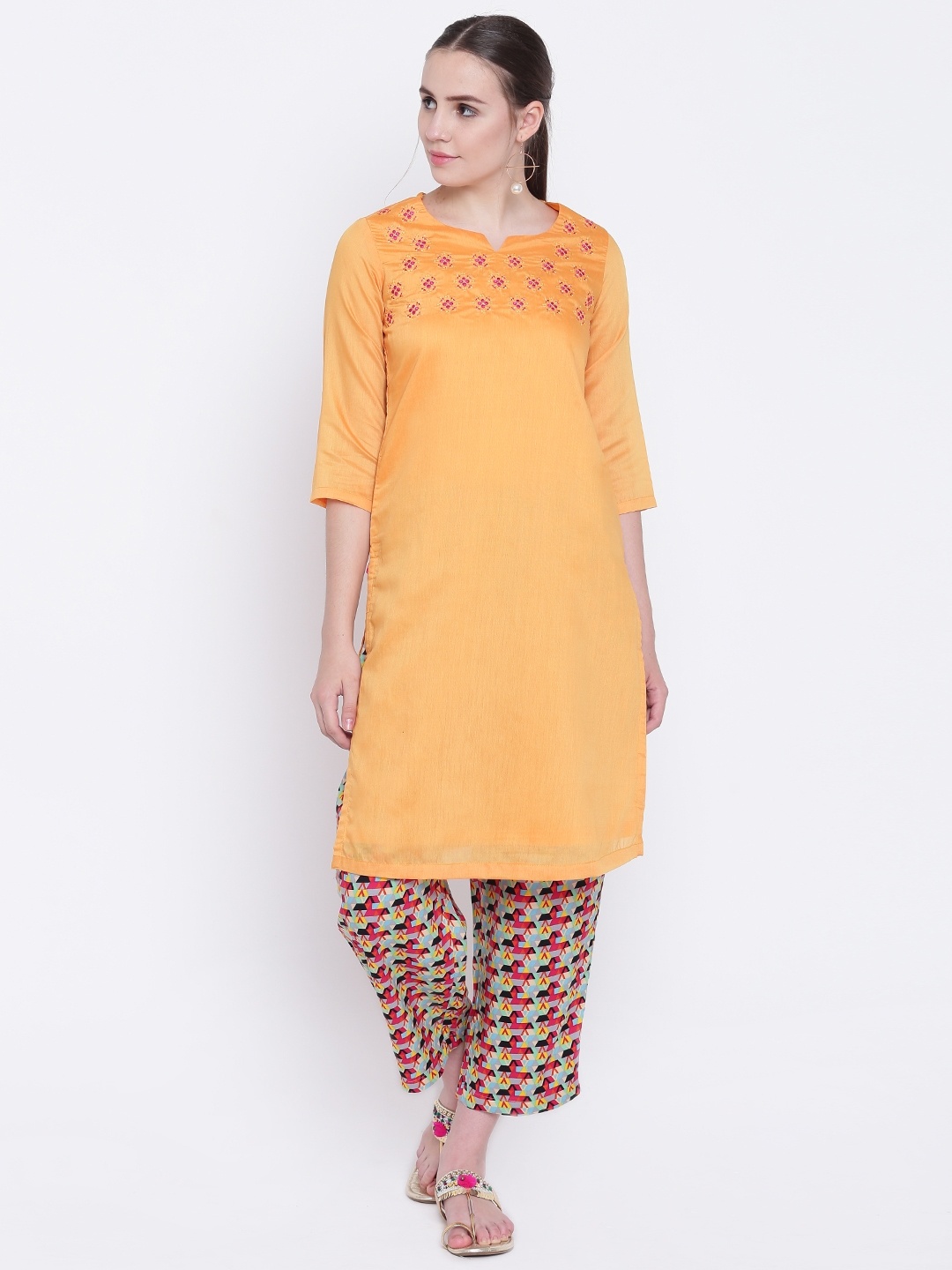 

Rangriti Women Assorted Straight Kurta