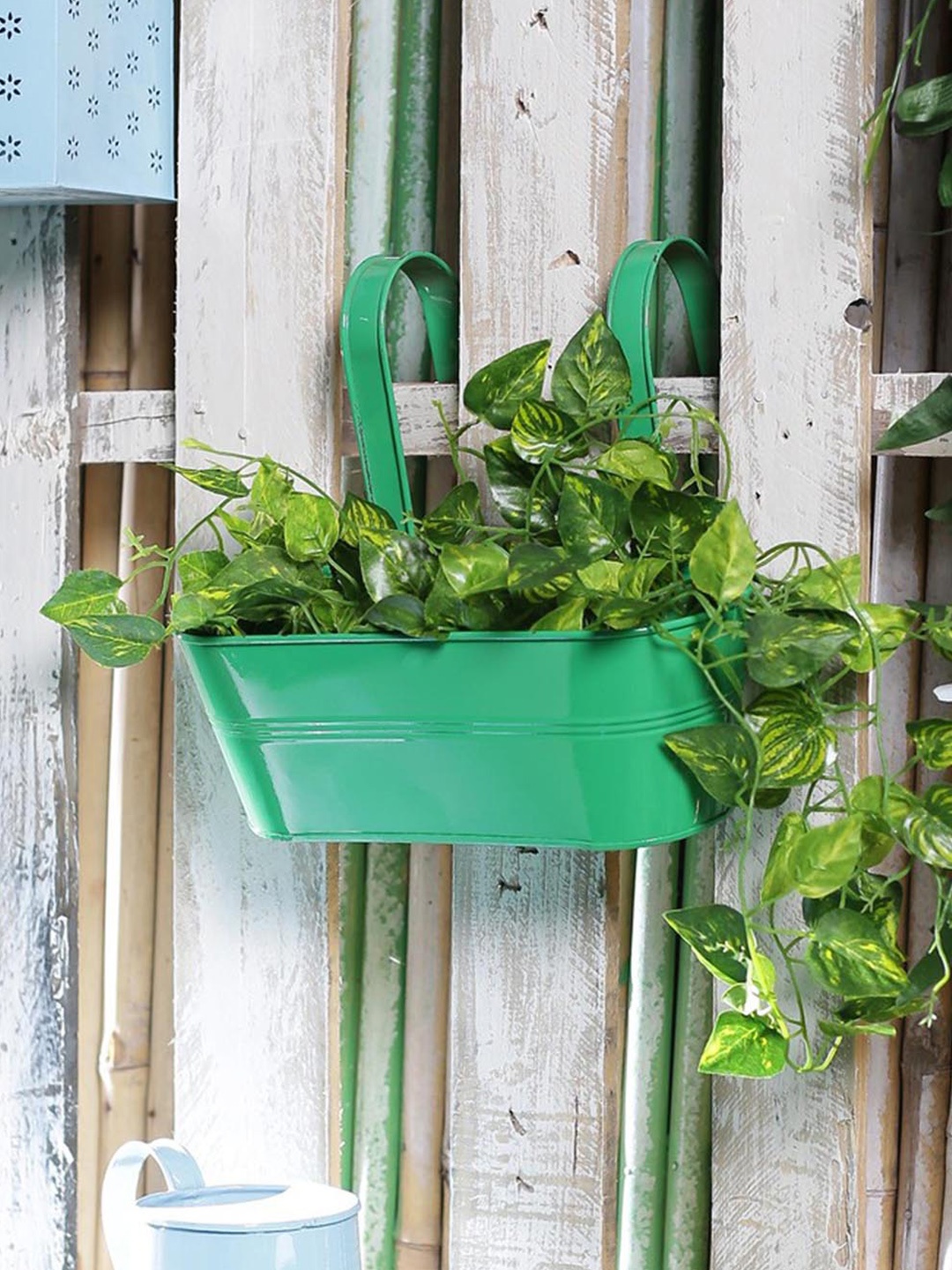 

green girgit Green Metal Oval Railing Planter