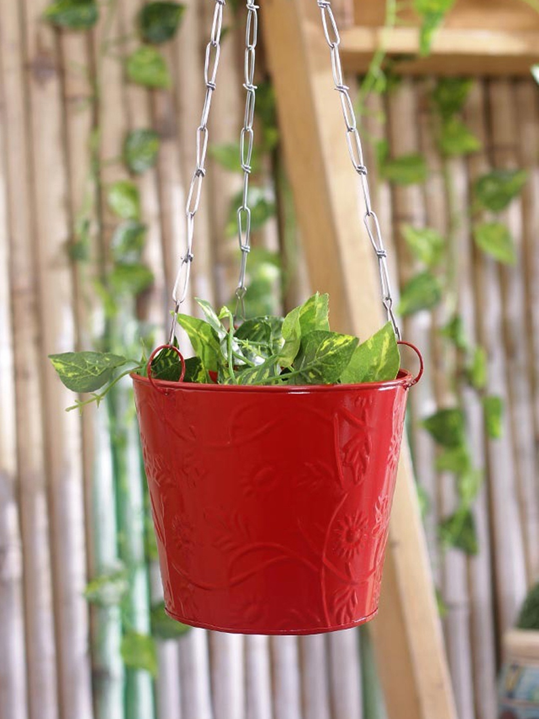 

green girgit Red Metal Hanging Bucket Planter