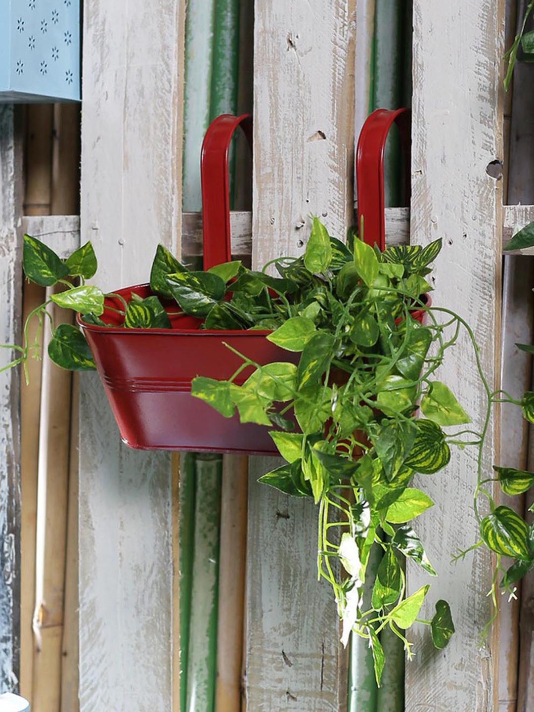 

green girgit Red Metal Oval Railing Planter