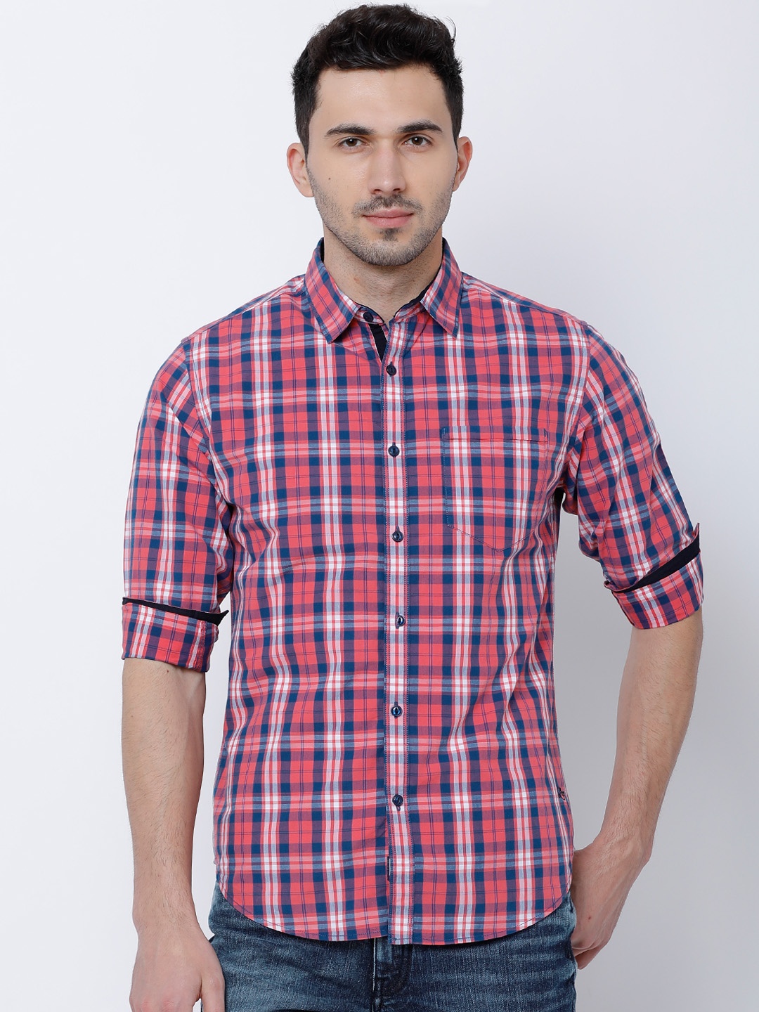 

LOCOMOTIVE Men Navy Blue & Red Slim Fit Checked Casual Shirt