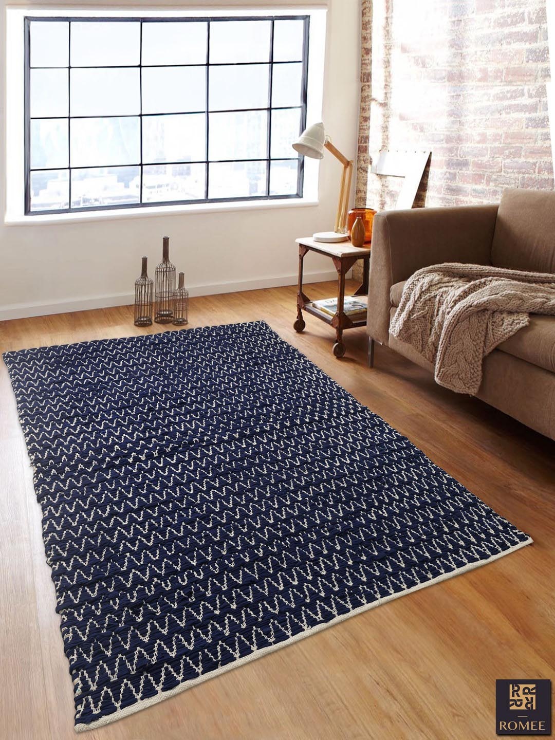 

ROMEE Blue & White Patterned Dhurrie