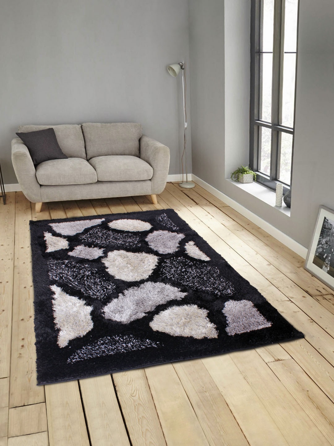 

ROMEE Black & Grey Patterned Carpet