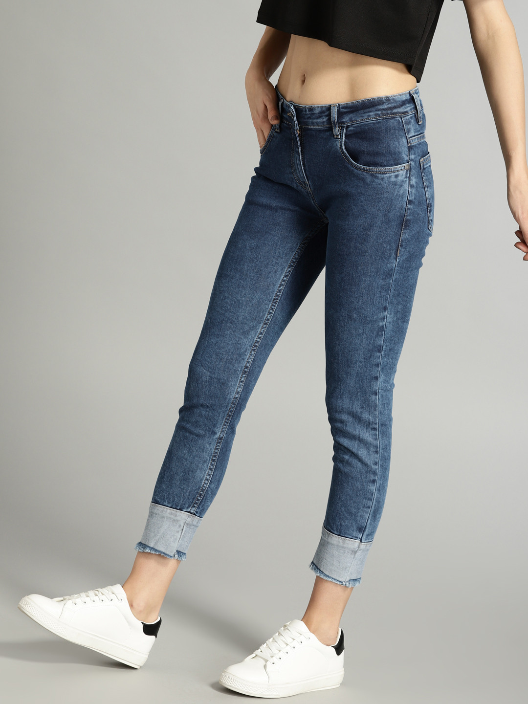 

Roadster Women Blue Skinny Fit Mid-Rise Clean Look Stretchable Jeans