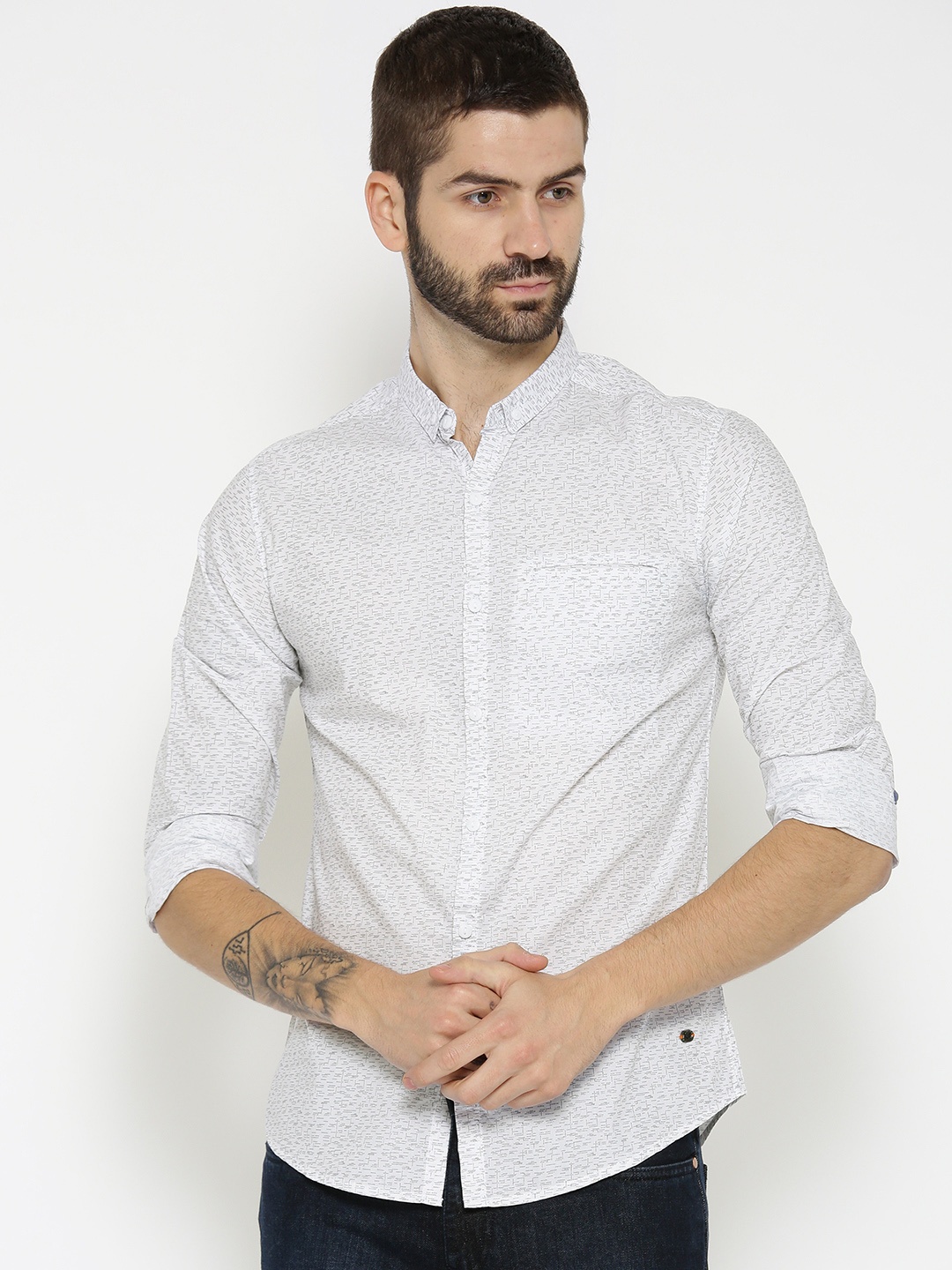 

SPYKAR Men White Regular Fit Printed Casual Shirt