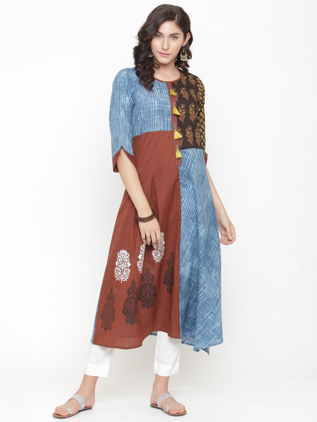 

Varanga Women Blue & Rust Printed Kurta with Trousers