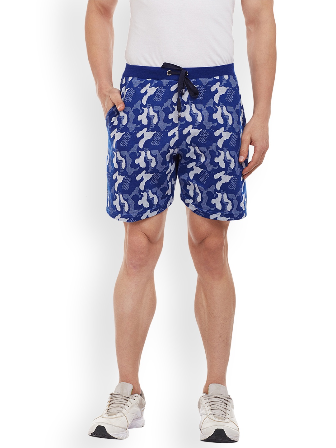 

VIMAL JONNEY Men Blue Printed Regular Fit Regular Shorts