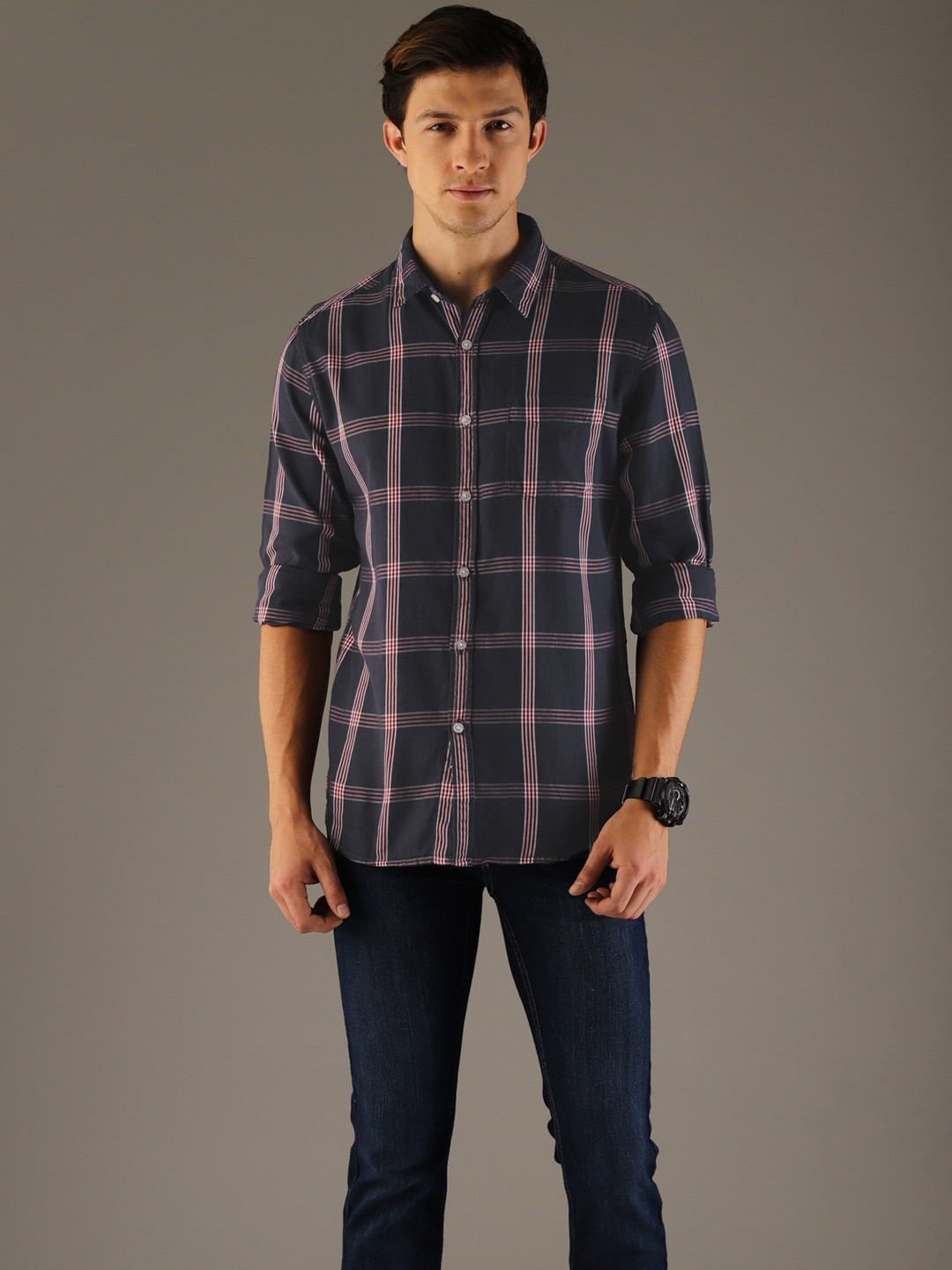 

Flying Machine Men Navy & Red Slim Fit Checked Casual Shirt, Navy blue