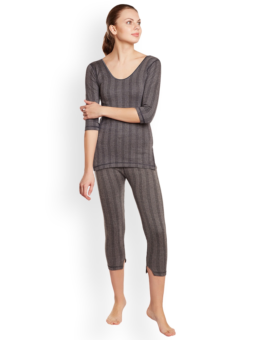 

VIMAL JONNEY Women Grey Striped Thermal Set SETthermal_TopBlack_001