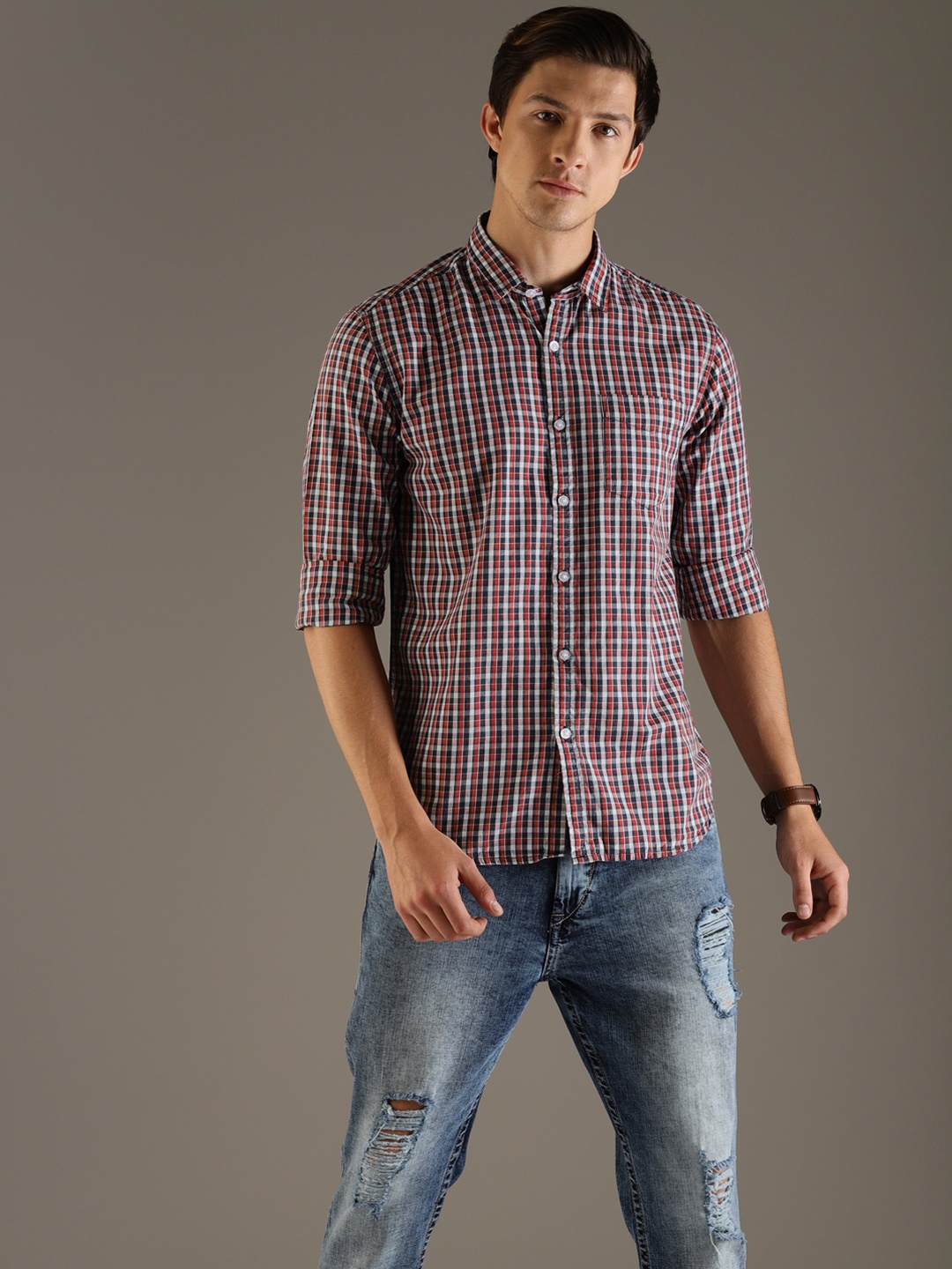 

Flying Machine Men Red & Navy Blue Slim Fit Checked Casual Shirt