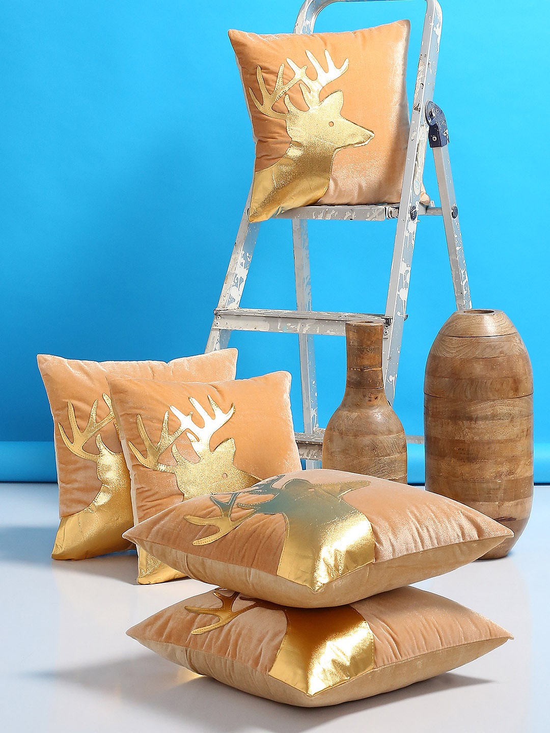 

ROMEE Beige Set of 5 Ethnic Motifs Square Velvet Cushion Covers