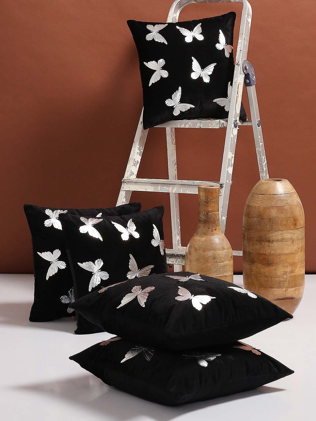 

ROMEE Black Set of 5 Ethnic Motifs Square Velvet Cushion Covers