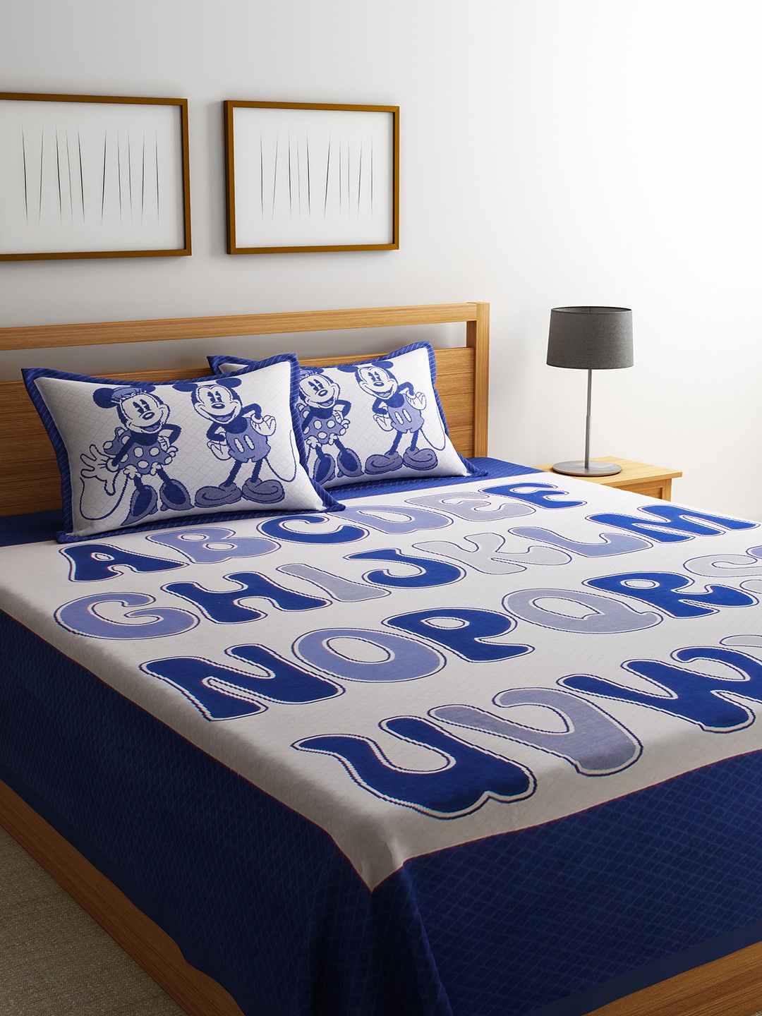 

Romee Navy Blue & White Reversible Bed Cover With 2 Pillow Covers