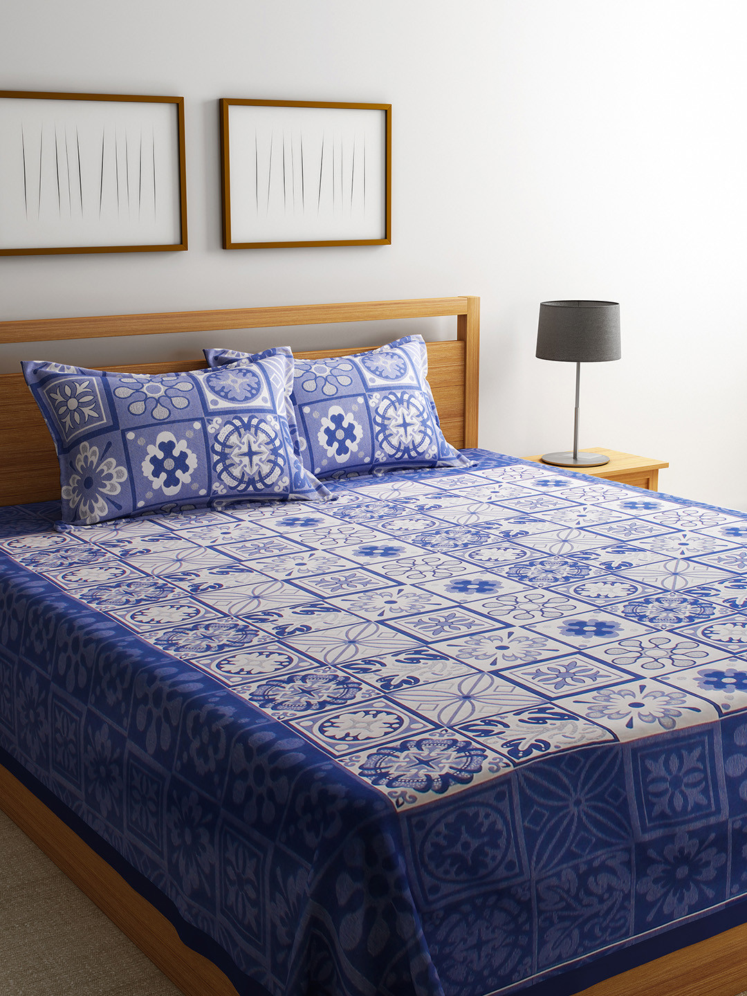 

Romee Blue & White Reversible Bed Cover With 2 Pillow Covers