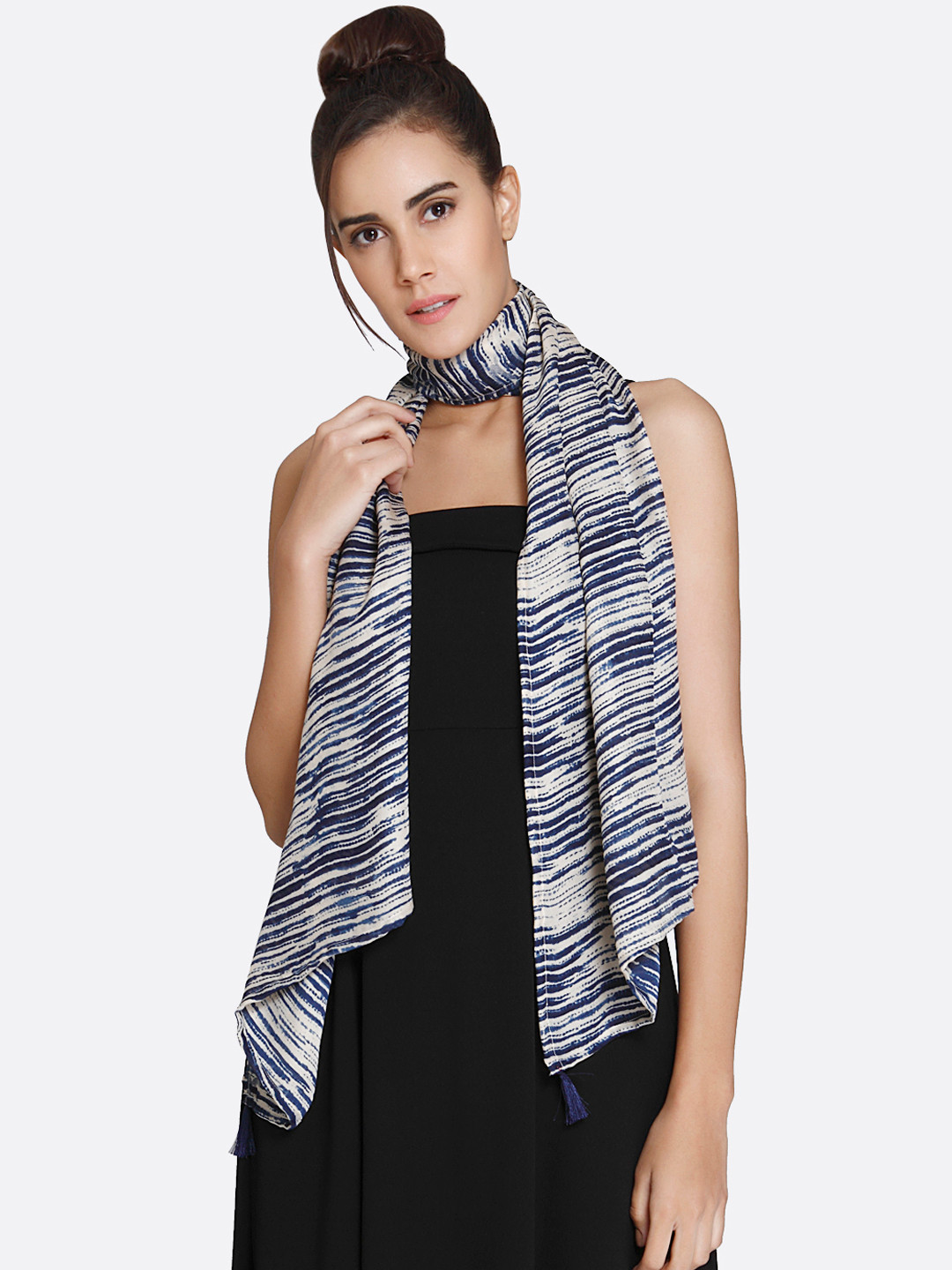 

shiloh Beige & Blue Printed Scarf