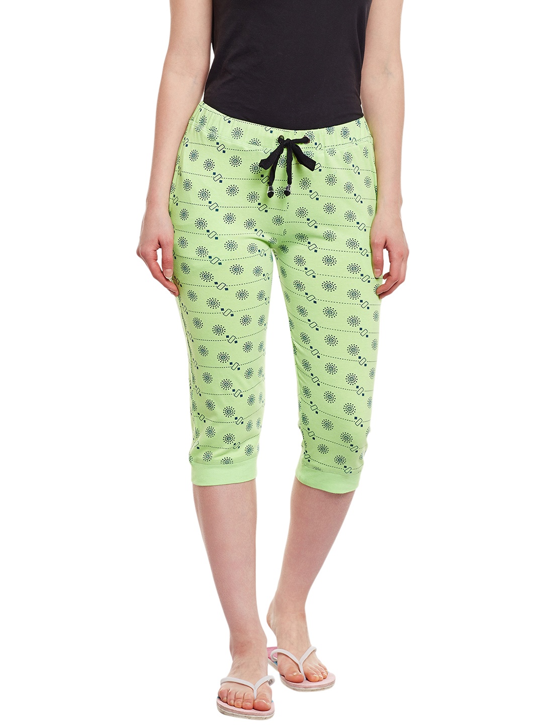 

VIMAL JONNEY Women Green Printed Lounge Capris FF1_PRT_NO.6_GRN