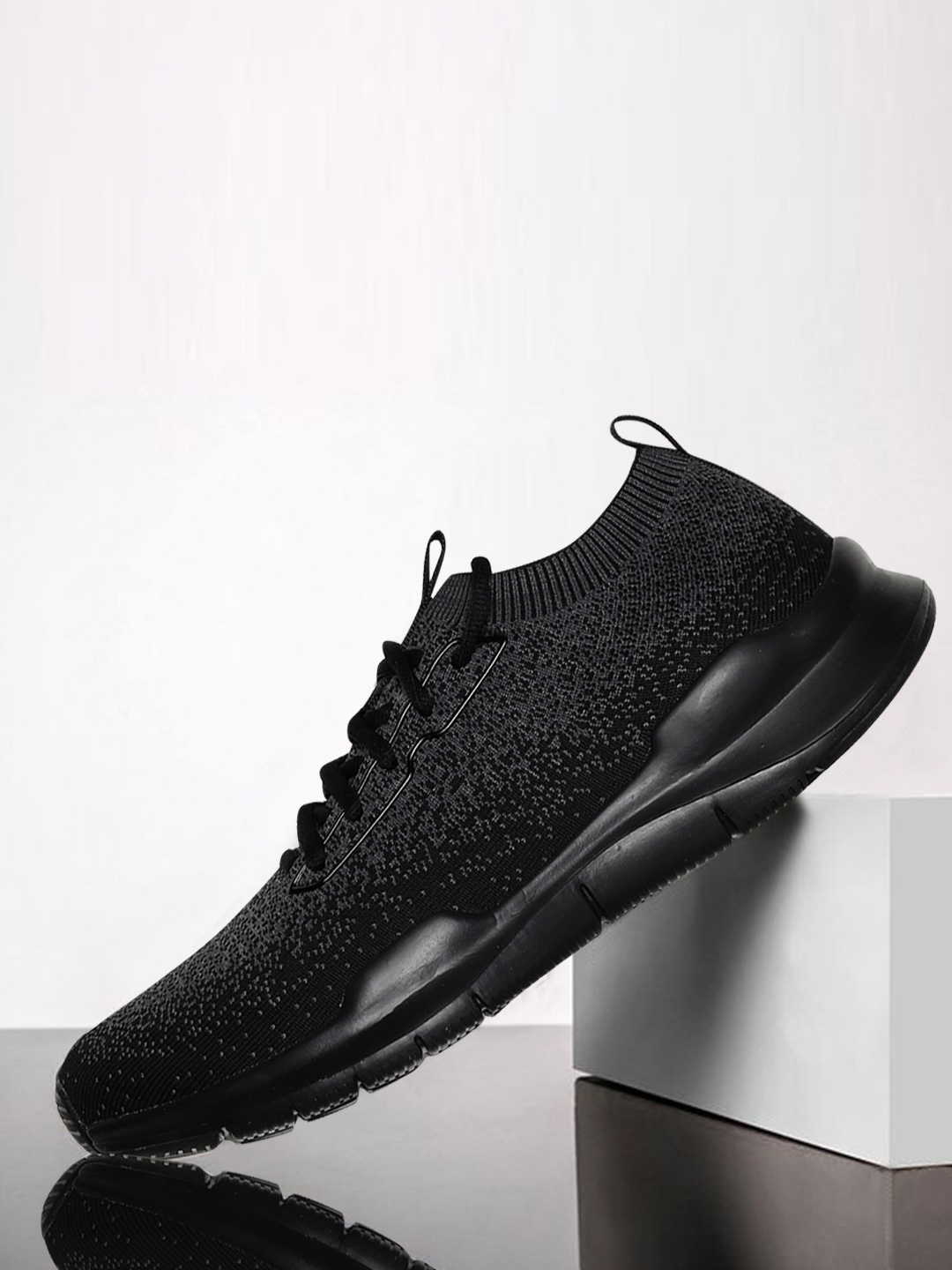 

HRX by Hrithik Roshan Men Rep Flex-1 Black Running Shoes