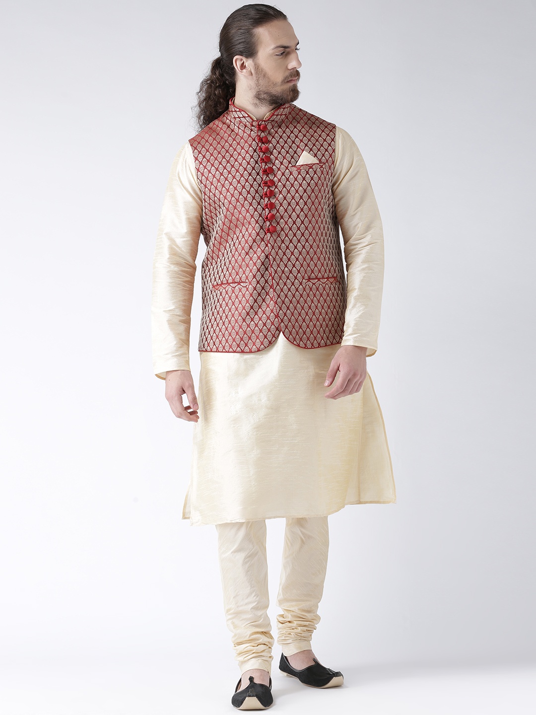 

DEYANN Men Maroon & Cream Solid Jacquard Kurta with Pyjamas & Nehru Jacket