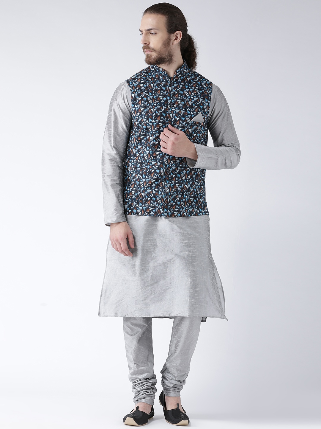 

DEYANN Men Navy & Silver-Toned Solid Kurta with Pyjamas & Printed Nehru Jacket, Navy blue