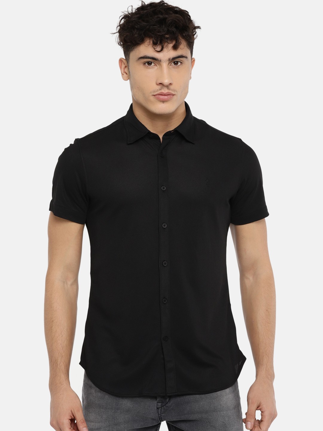 

Indian Terrain Slim Fit Solid Casual Shirt, Black