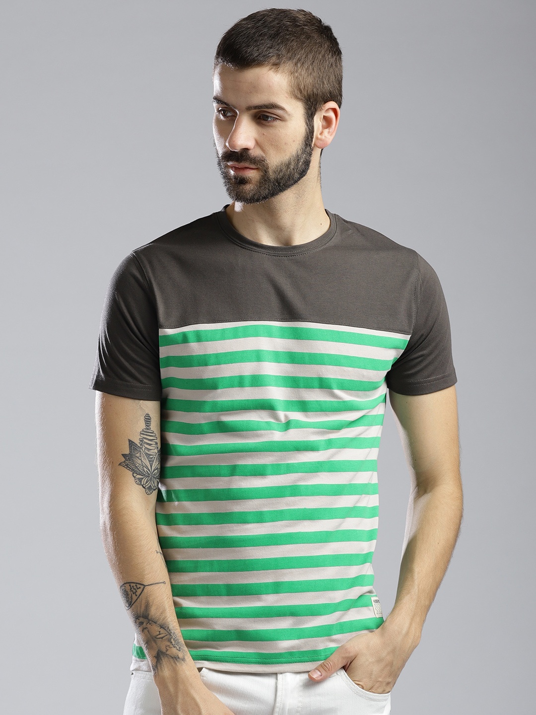 

Hubberholme Men Olive Green & Grey Striped Round Neck T-shirt
