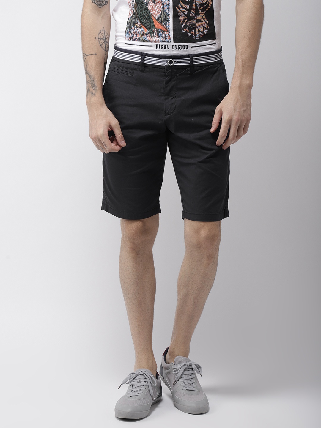 

Celio Men Navy Blue Solid Regular Fit Shorts