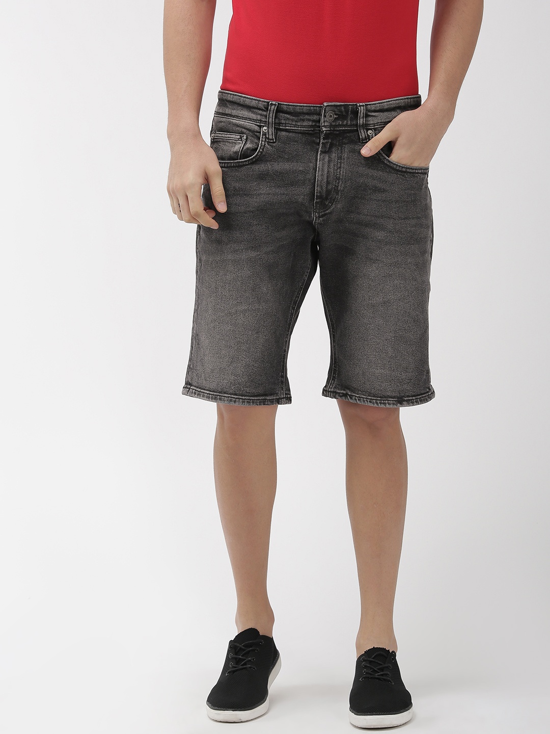 

Celio Men Black Washed Regular Fit Denim Shorts