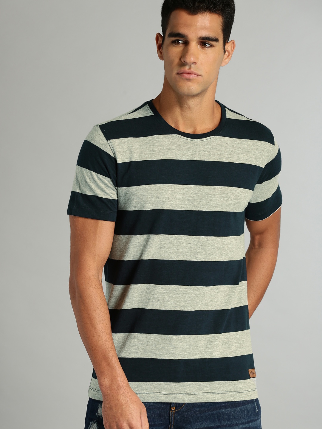 

Roadster Men Navy Blue & Grey Striped Round Neck T-shirt