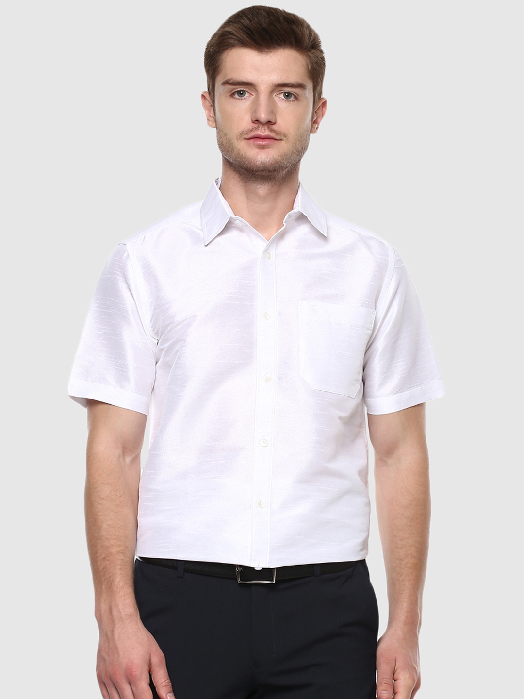 

Khoday Williams Men White Standard Regular Fit Solid Party Shirt
