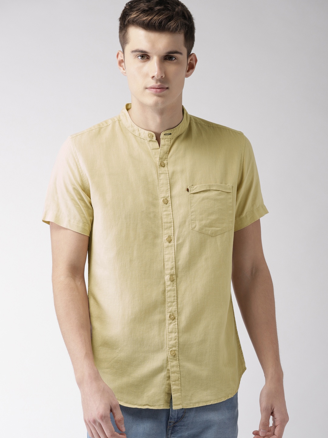 

HIGHLANDER Men Beige Slim Fit Solid Casual Shirt