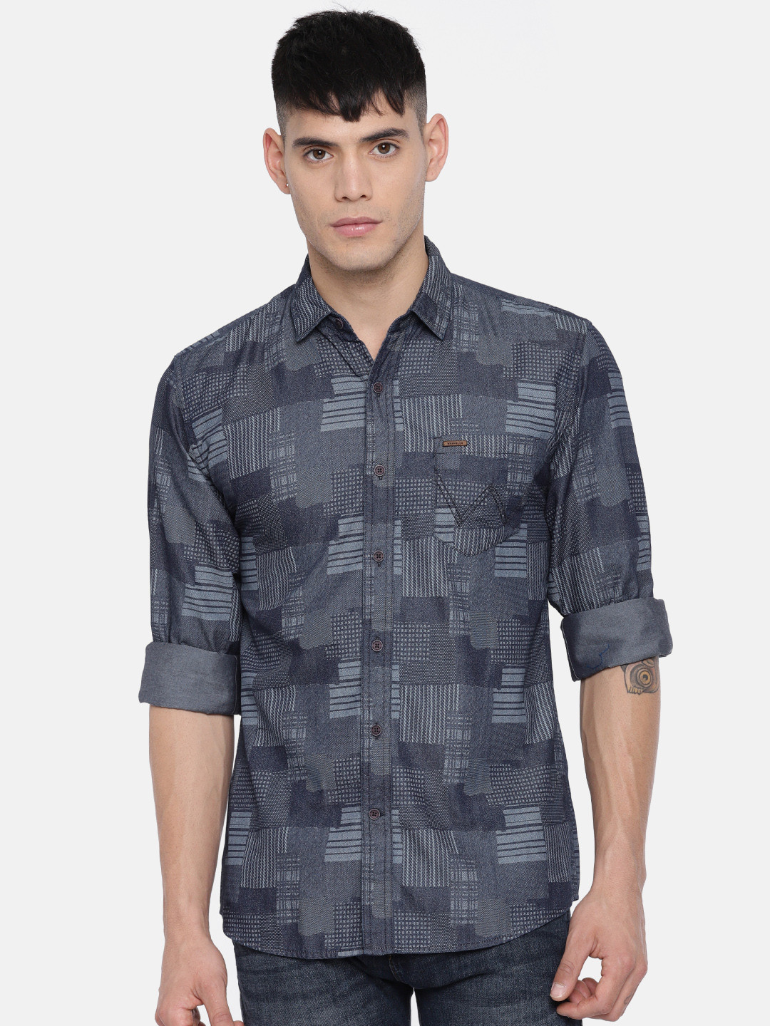 

Wrangler Men Navy & Grey Slim Fit Printed Casual Shirt, Navy blue